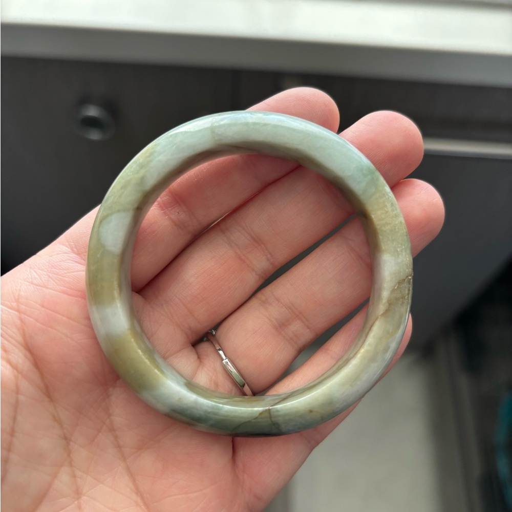 Burmese Jadeite Jade Bangle